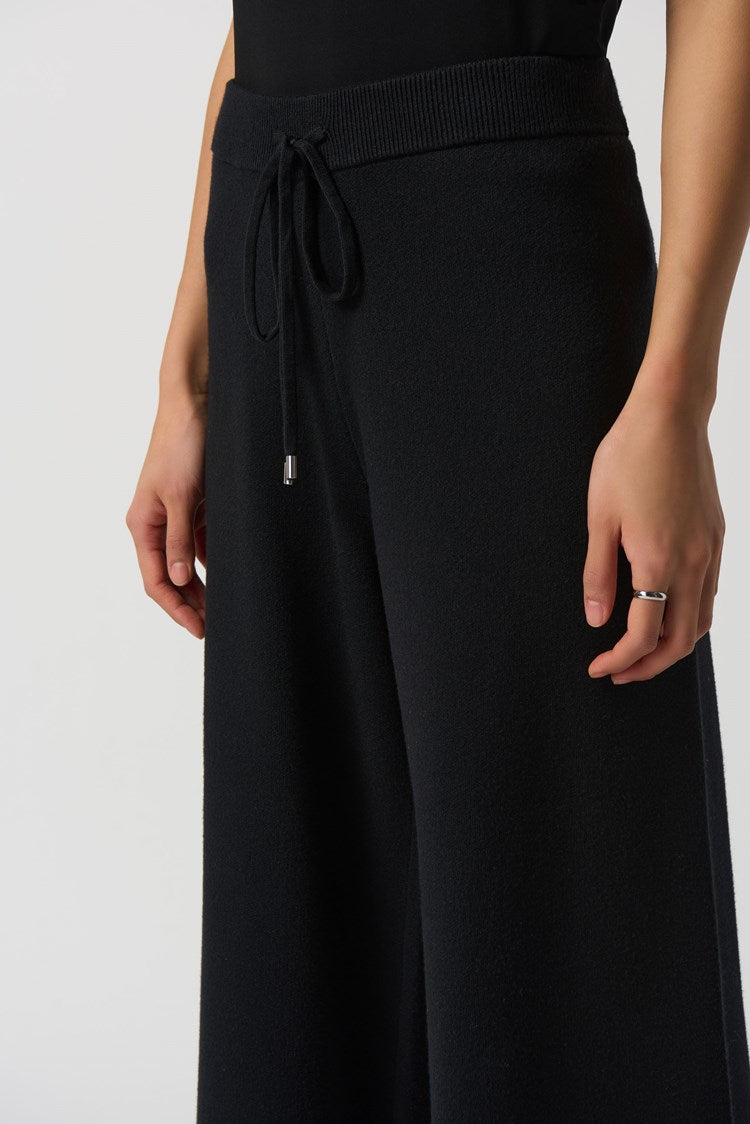 Joseph Ribkoff brings you these Sweater Knit Culotte Pants that are designed from the softest sweater material that feels like wearing a second skin. They're cut in a culotte silhouette for improved wearability and style. Dress them up with a stylish top, or wear them with your favourite tee for a cozy, casual outfit.