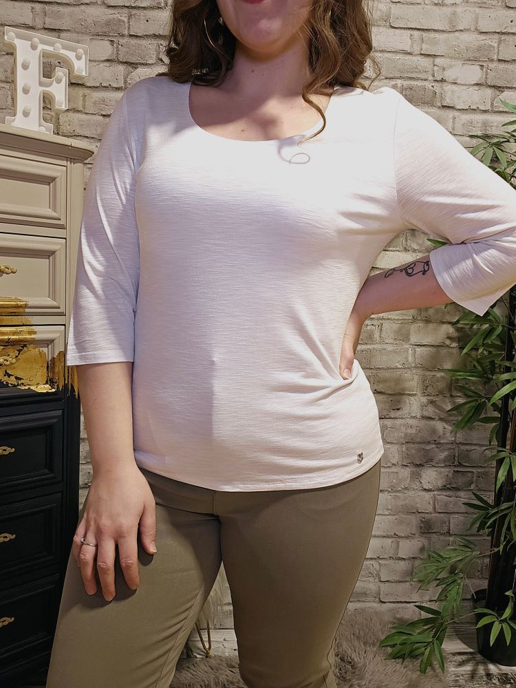 3/4 Sleeve Scoop Neck Top