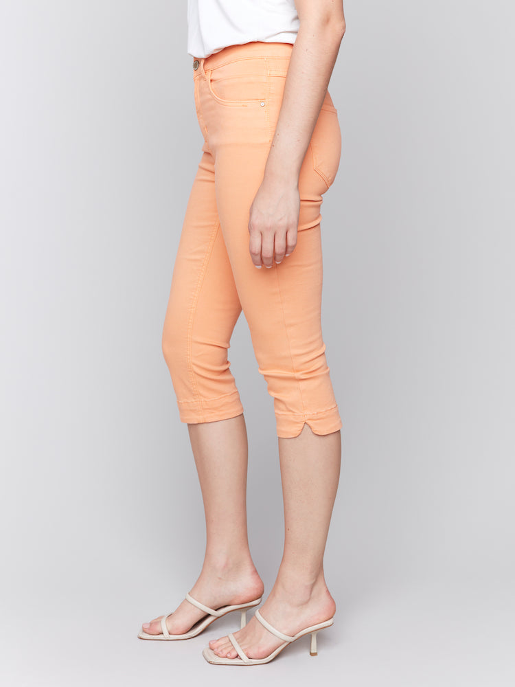 Knee High Capri Twill Pants