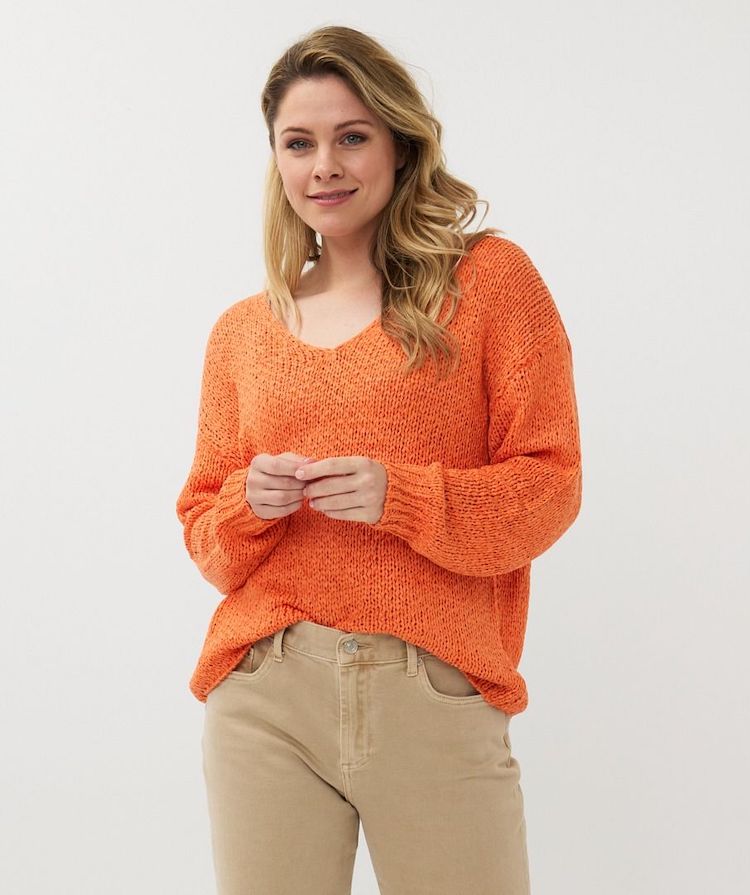 V-Neck Tape Yarn Sweater