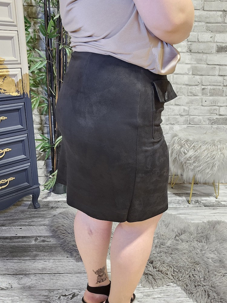 Buttoned Mini Pencil Skirt