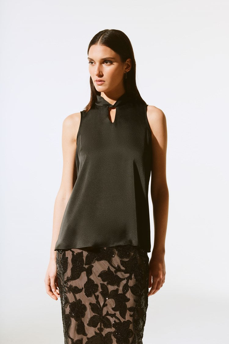 Minimalist High-neck Keyhole Tank