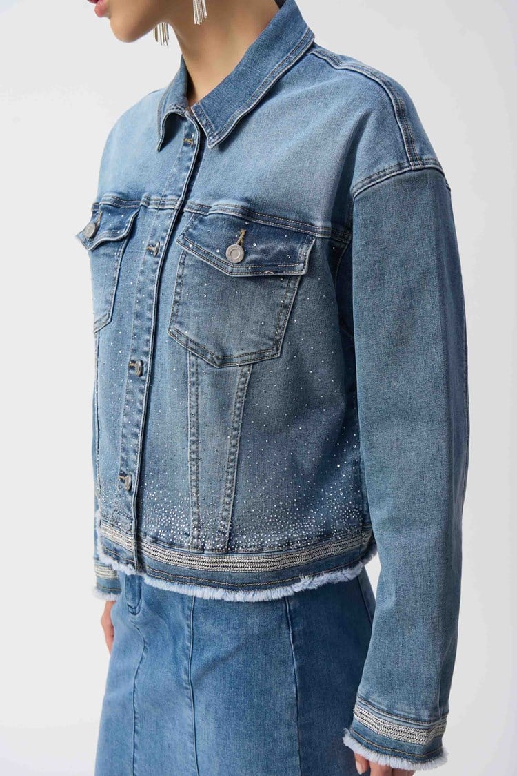 Casual Denim Jacket With Frayed Hem