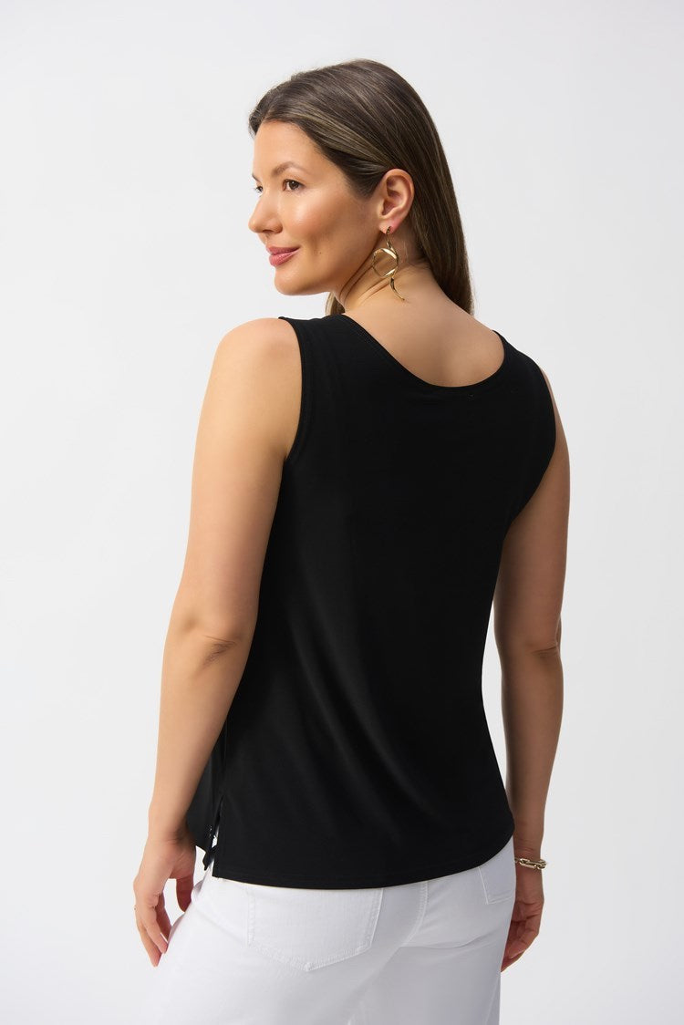 Sleeveless Scoop Neck Pullover