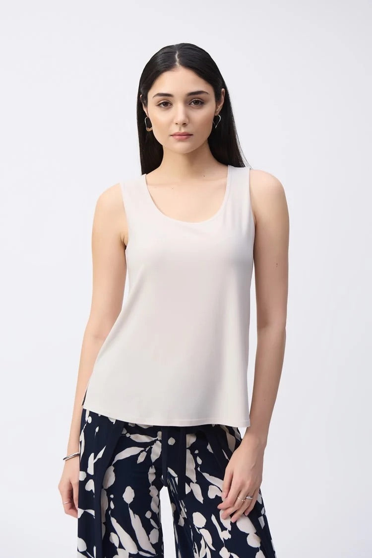 Sleeveless Scoop Neck Pullover