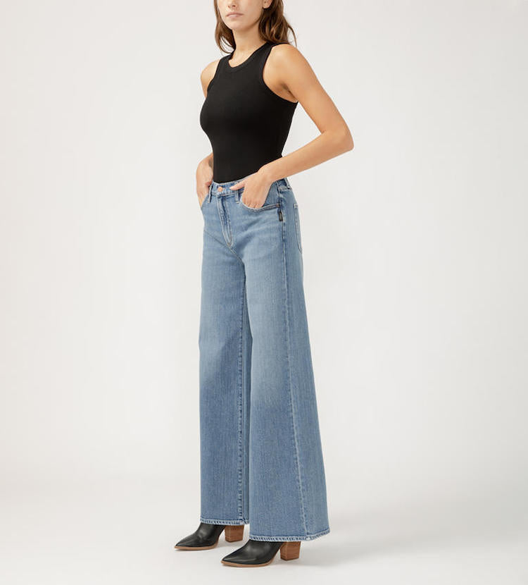 Highly Desirable Ultra Wide Leg