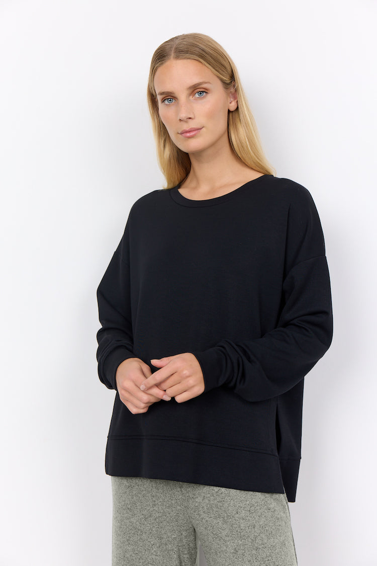 Banu Crew Neck Pullover