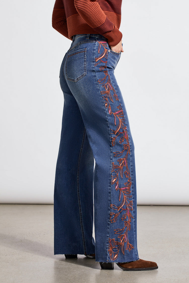 Brooke Hugging Jeans With Side Embroidery