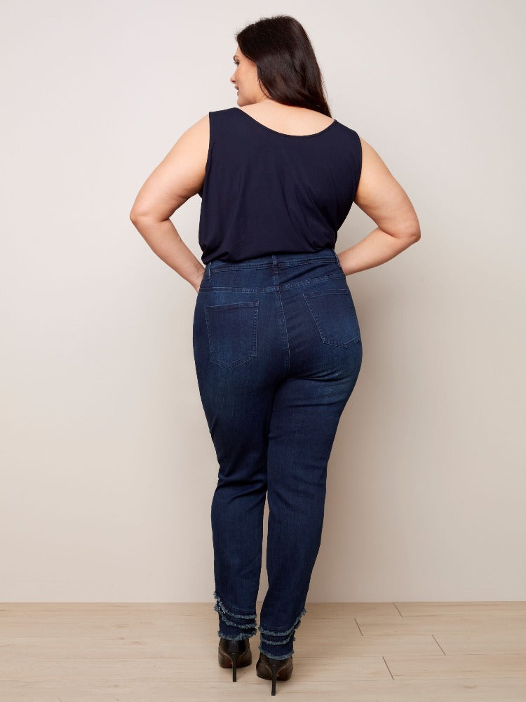 Curvy Frayed Hem Jeans